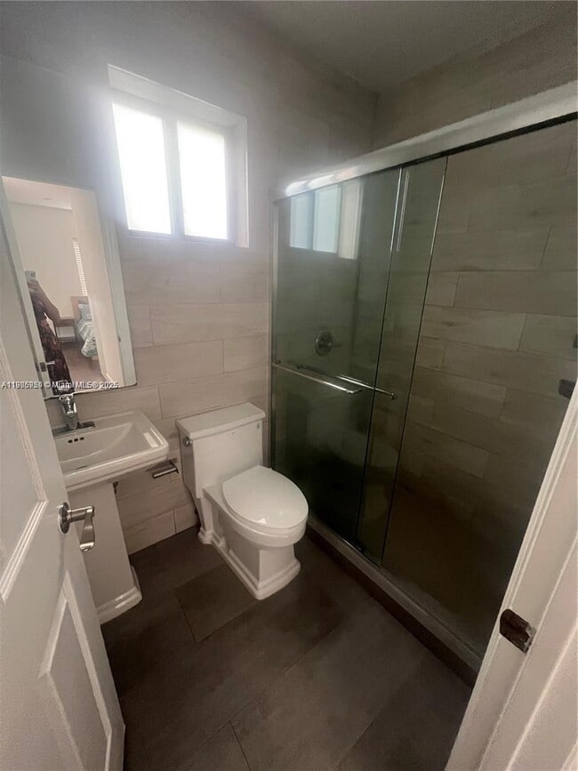 Building Photo - 920 SW 9th St