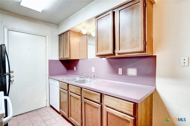 Building Photo - 108 Hughson Ct