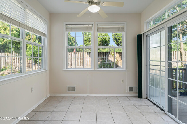 Building Photo - 5 Mulberry Ln