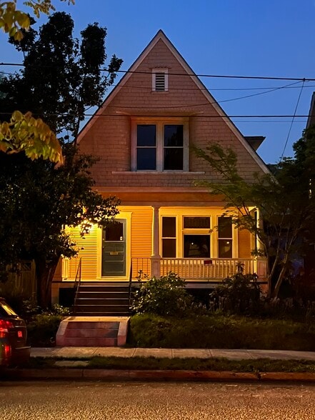 Building Photo - 110 NE Monroe St