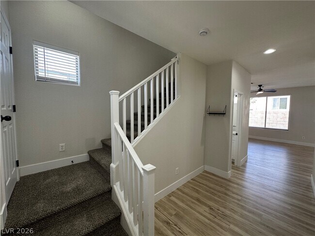 Building Photo - 10004 Bonterra Ave