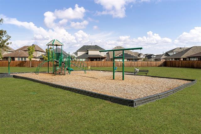 Building Photo - 988 Emil Pl