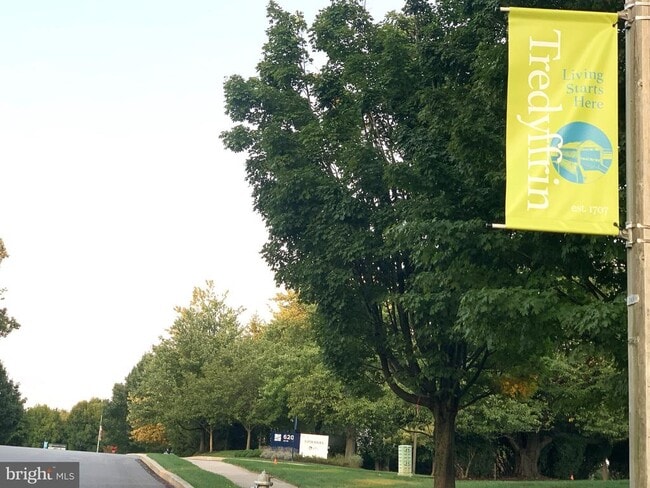 Building Photo - 11 Cabot Dr