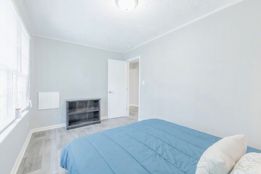 Building Photo - 2684 Loghaven Dr NW