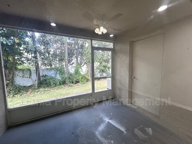 Building Photo - 2320 Lake Woodberry Cir