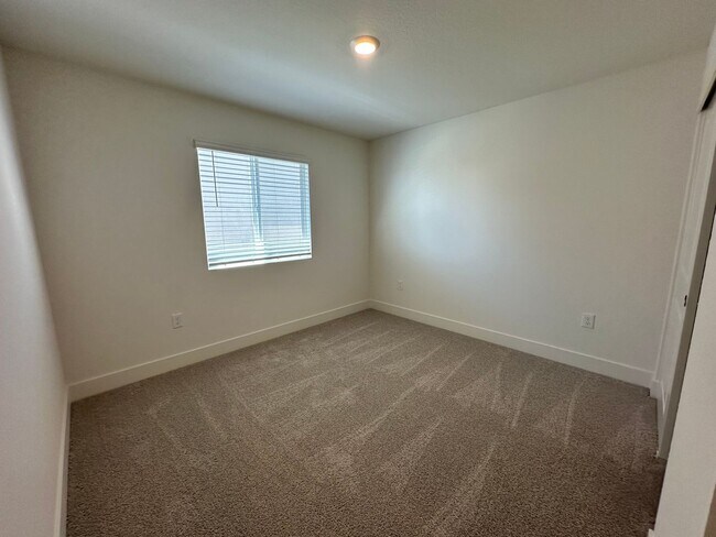 Building Photo - 7820 Rivermeadow Wy