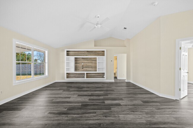 Building Photo - 2520 E Ashford Park Dr
