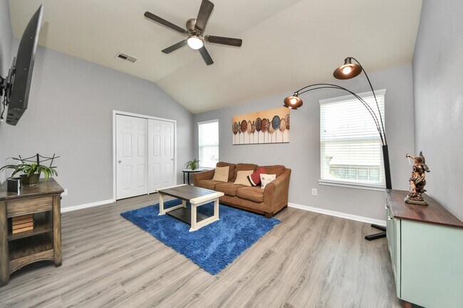 Building Photo - 32655 Timber Point Dr