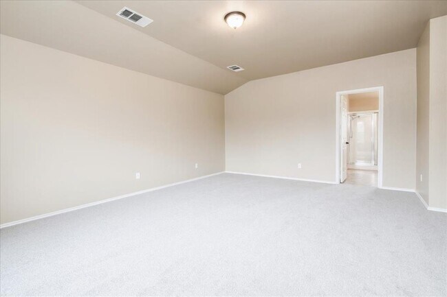 Building Photo - 1501 Sweet Leaf Ln