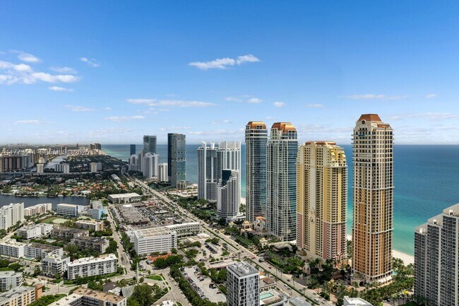 Building Photo - 17749 Collins Ave