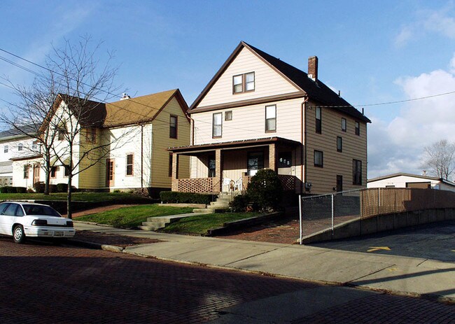 Primary Photo - 30-36 West St