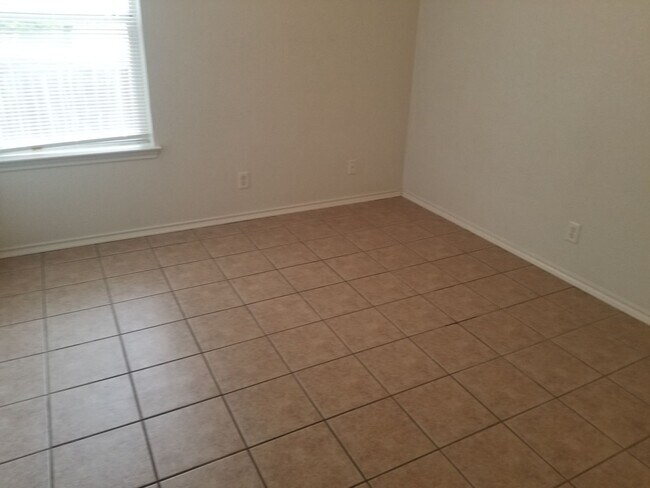 Building Photo - 312 Jeff Gordon Dr