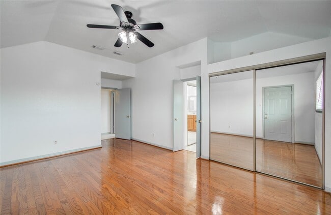 Building Photo - 2538 Knights Cir