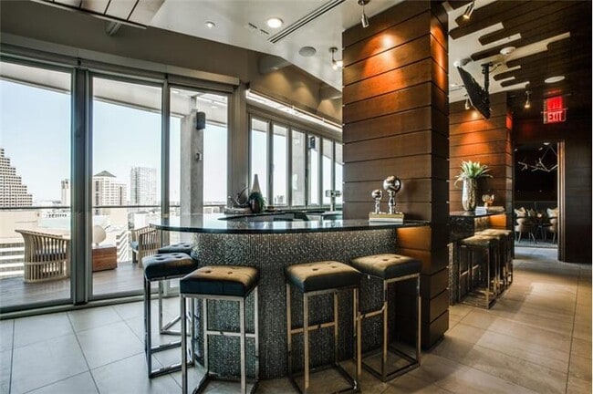 Building Photo - 216 Barton Springs Rd