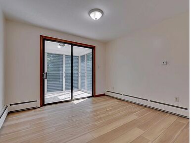 Building Photo - 24 Riverview St