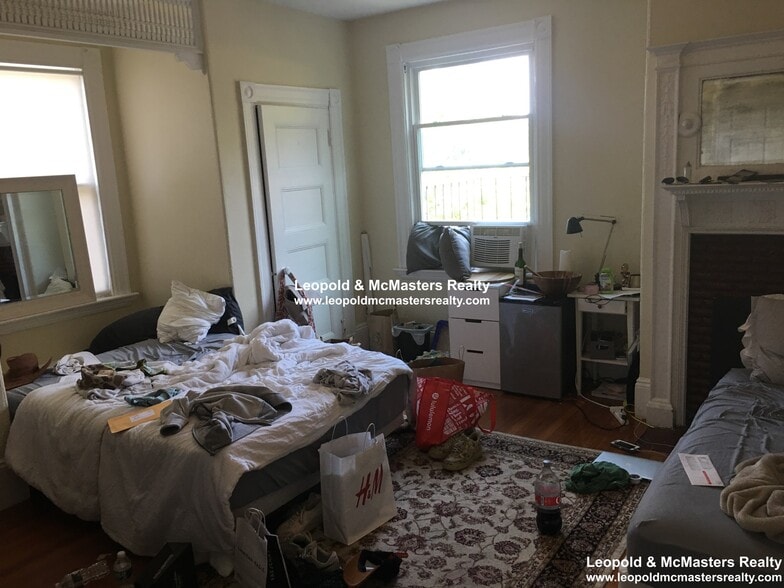 Building Photo - 19 Braemore Rd