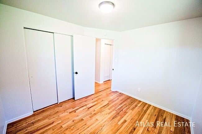 Building Photo - 1665 Fenton St