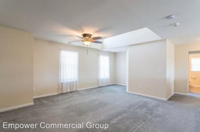 Building Photo - 4 br, 2.5 bath House - 807 Highgrove Drive