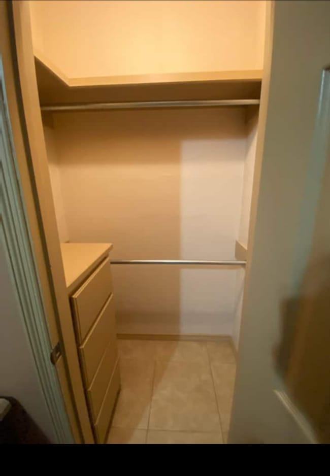 Building Photo - 682 Alto Bonito St