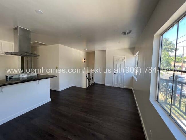 Building Photo - 1415 Seward St