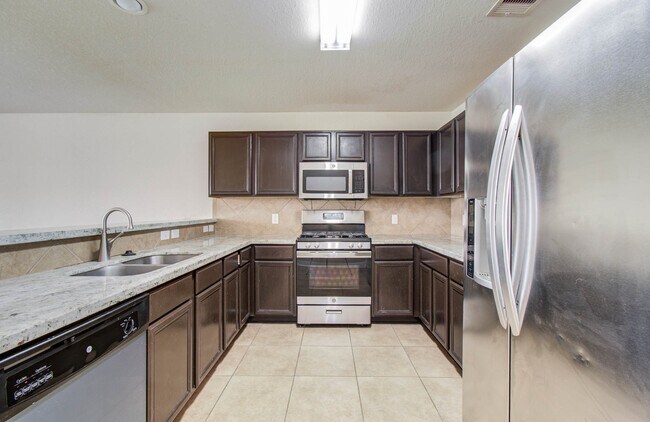 Building Photo - 23714 Legacy Oak St