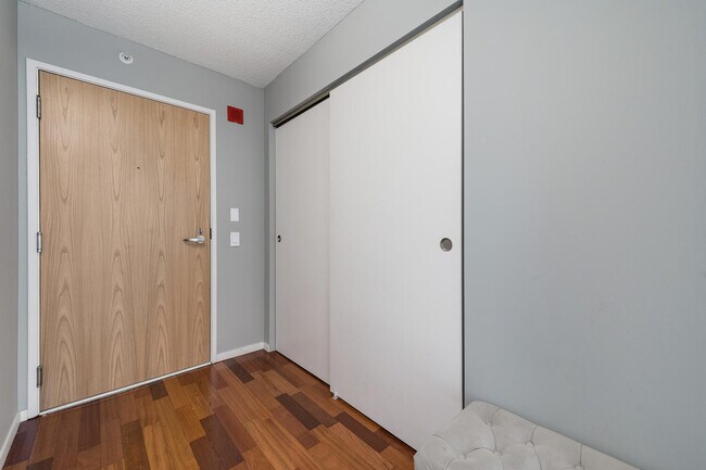 Building Photo - 9715 Woods Dr