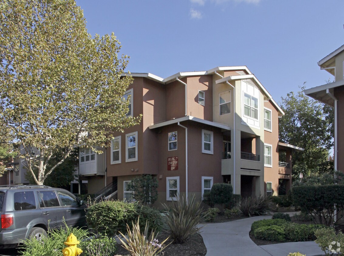 The Lexington Apartments - 1100 Olive Dr Davis CA 95616 | Apartment Finder