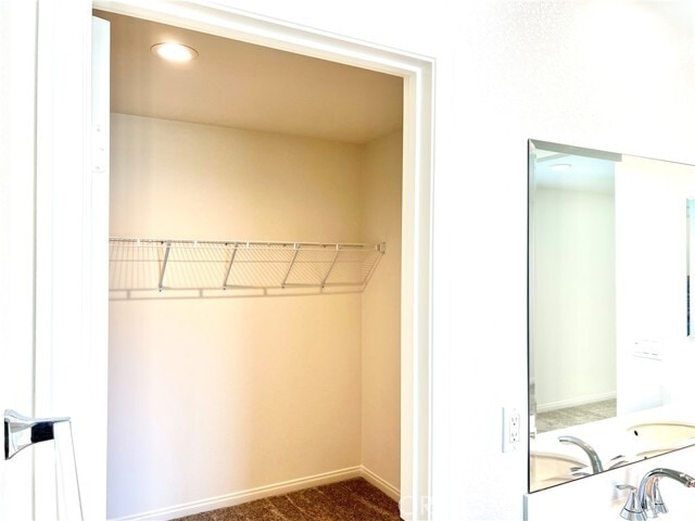 Building Photo - 2429 Ellendale Dr