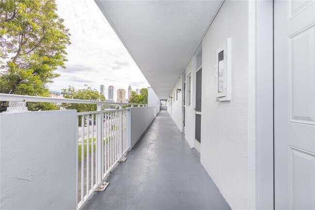 Building Photo - 3600 NE 170th St