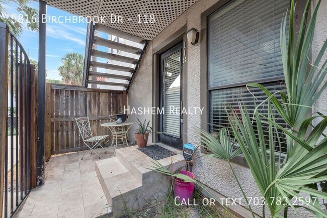 Building Photo - 5816 Birchbrook Dr