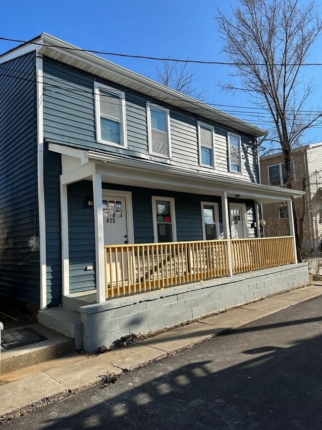 Building Photo - 410 Diehl St