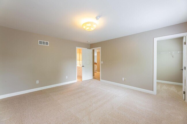 Building Photo - 4930 Brooksview Cir