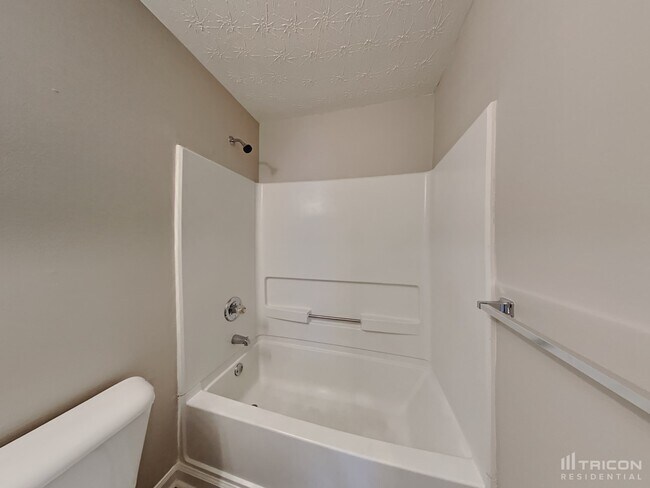 Building Photo - 315 Hazelhurst Dr