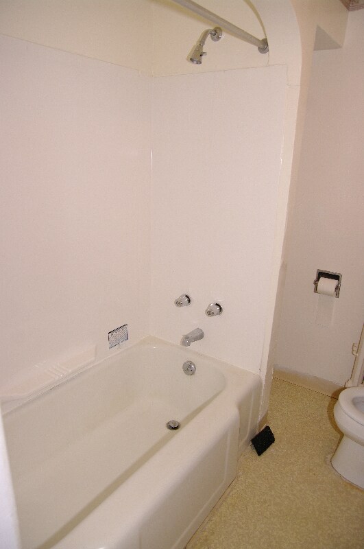 Building Photo - 950. AMERICA REALTY PA LIC LONG TERM RENTALS