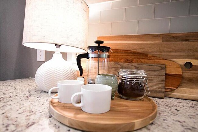 Building Photo - 4216 Sloane St