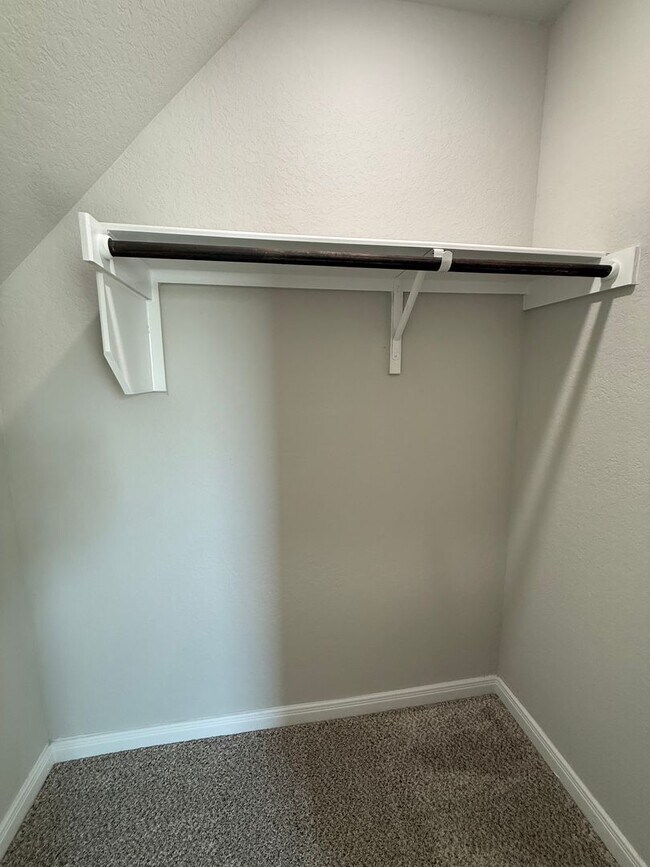 Building Photo - Charming 3-Bedroom Duplex in New Braunfels...