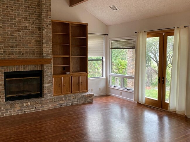 Living - 3672 Ranch Creek Dr