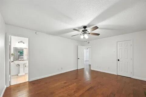 Building Photo - 2733 E Wentwood Dr