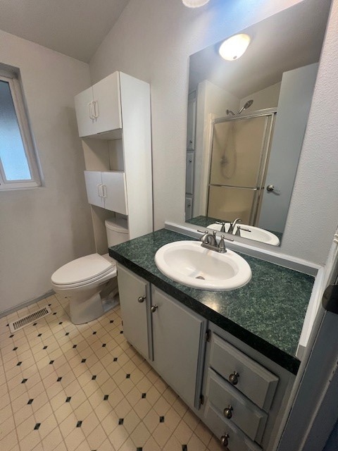 Building Photo - 15900 Sparks Dr