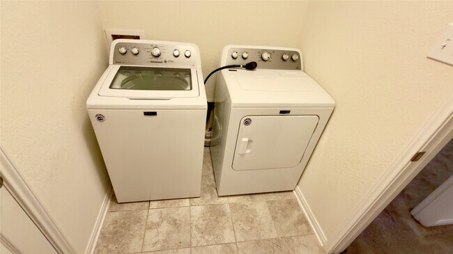 Building Photo - 4615 Cullen Brook Rd