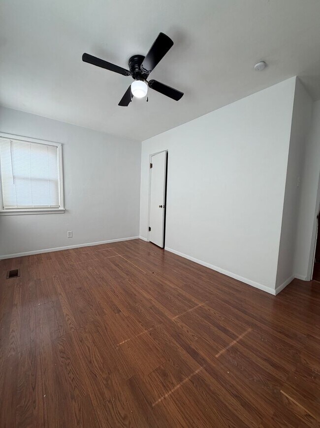 Building Photo - 3 bed | 1 bath Home for Rent in Granite City