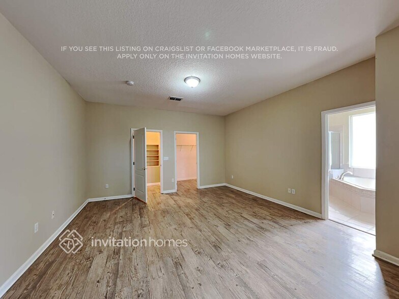 Building Photo - 384 Misty Oaks Run