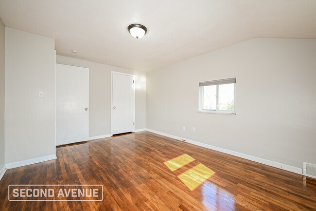 Building Photo - 320 Marbury Dr