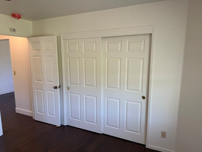 Building Photo - Unique 2 Bedroom Country Property Vacaville *Star Rentals