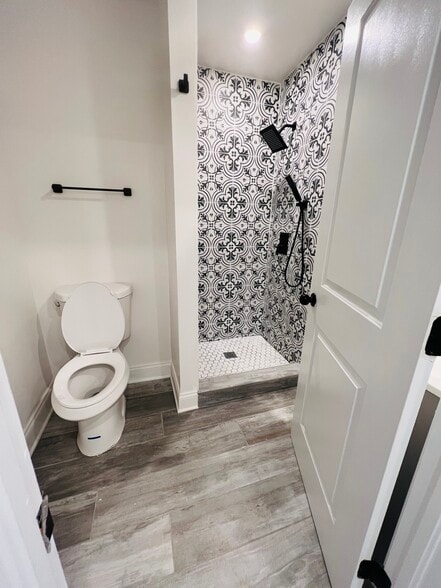 Bathroom #1 - 1266 Riverside Ave