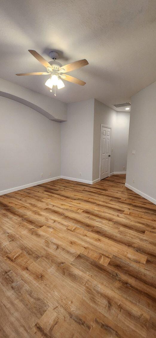 Building Photo - 2073 Cove Ln