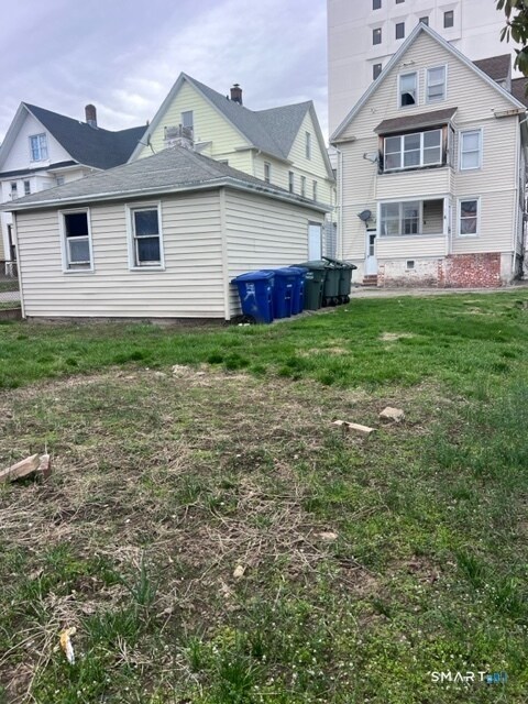 Building Photo - 183 Hawley Ave