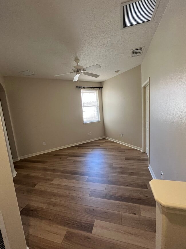 Building Photo - 8760 The Esplanade Ct