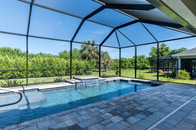 Building Photo - PET FRIENDLY BRAND-NEW LUXURY EXECUTIVE HOME