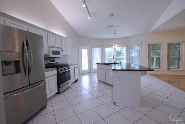 Building Photo - 4025 Teal Way
